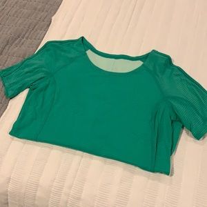 Lululemon Workout Short Sleeve Tee